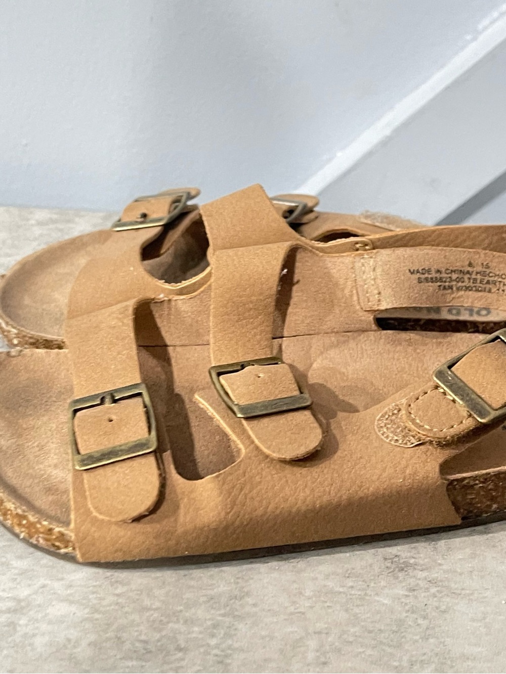 Old Navy Toddler Tan Triple-Buckle Sandals Size 8 - Picture 7 of 16